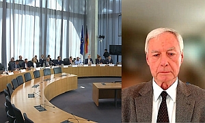 Kép a német parlamenti koronavírus-vizsgálóbizottság 2026. március 19-én nyilvános meghallgatásáról és Dr. Helmut Sterz, Die Impf-Mafia könyv borítója